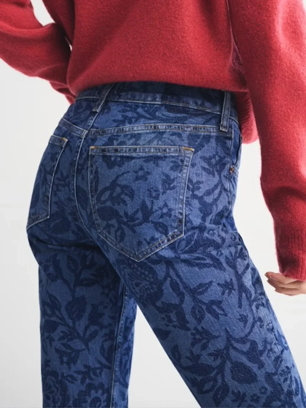NWOT Mid Rise Bootcut Floral Print Jean - Picture 2 of 4